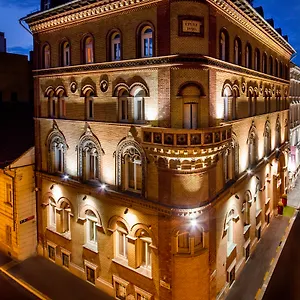 Museum 4*, Budapest Hungría
